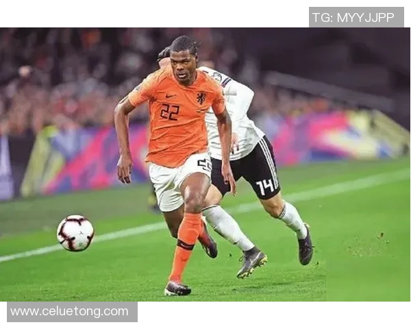 荷兰队与英格兰队新赛季首次交锋，球迷期待的焦点对决