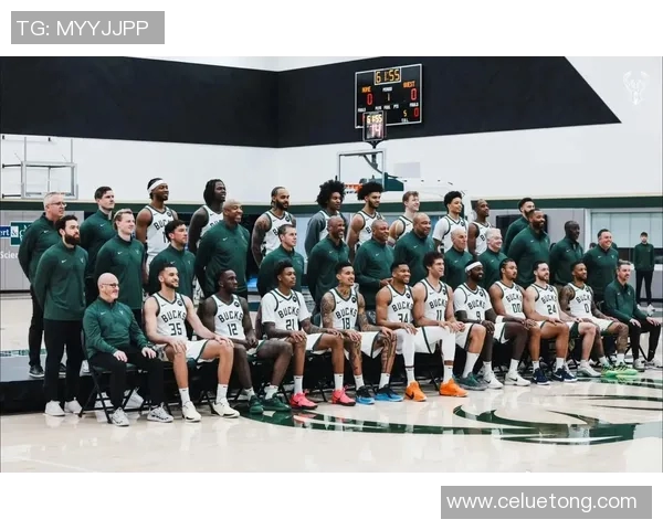 雄鹿主场大胜国王,字母哥砍下34分,彰显王者风范 雄鹿主场大胜国王,字母哥砍下34分,彰显王者风范